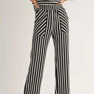 Elegant Black and White Striped Women's Wide Leg Pants